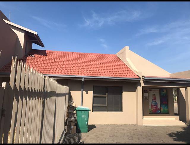 270M² OFFICE FOR SALE IN BRACKENHURST